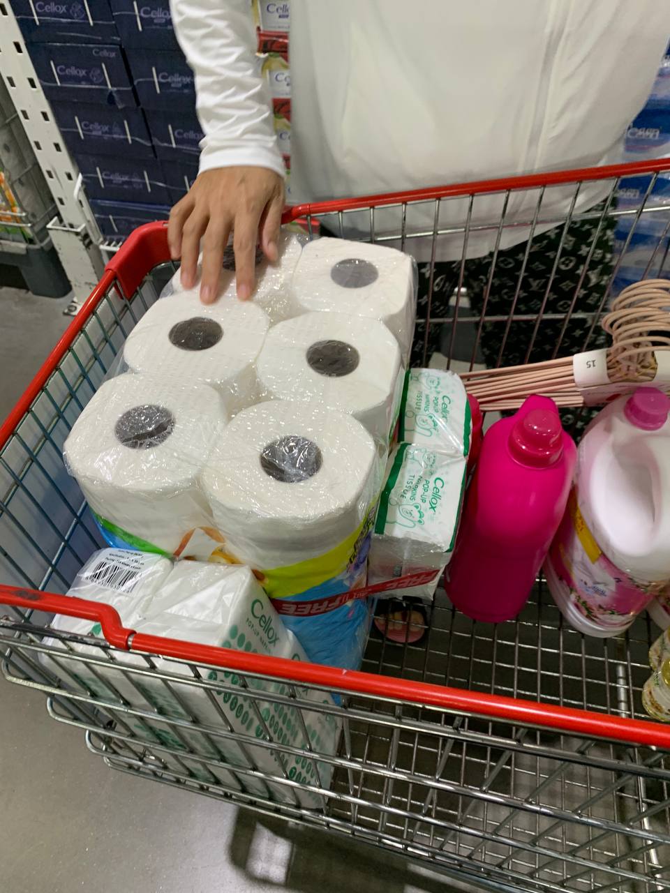 Modern Trade Distribution Boosting FMCG Sales with BJC Products at Makro Market In Cambodia - Image 50